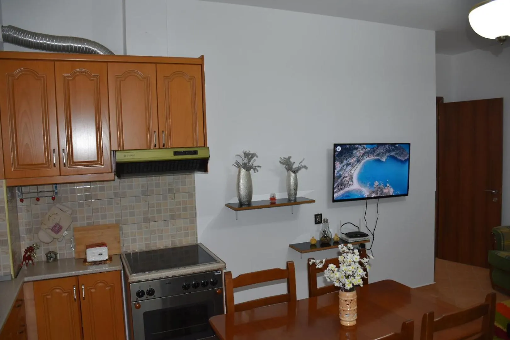Leo Apartment Permet 0*,  Albania